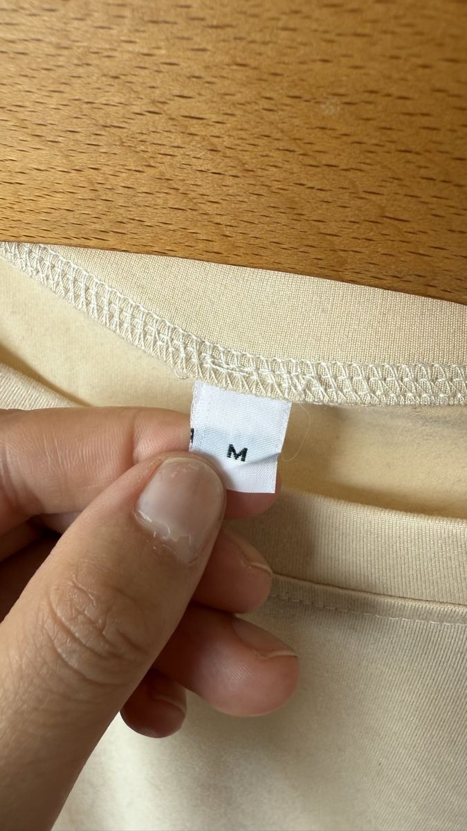 T-shirt: T-Shirt mit Kirschen, Gr. S – Usato da Gelterkinden venduto da teddywidder 1