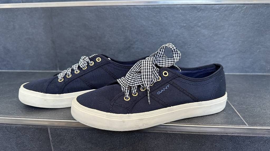 Scarpe da donna: GANT Canvas Sneaker, Marineblau, Gr. 38 – Usato da Bischofszell venduto da Lacde3M 3