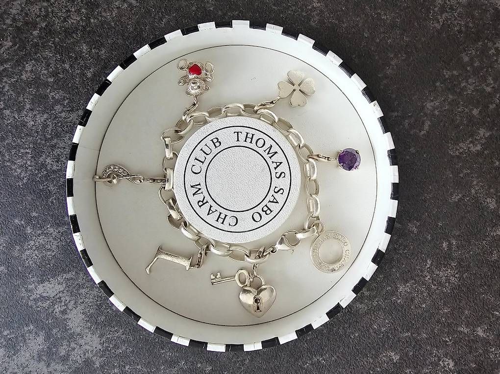 Bracciali & Braccialetti: Original Thomas Sabo Charm-Armband mit 6 Anhängern – Usato da Zollikofen venduto da Lexxy