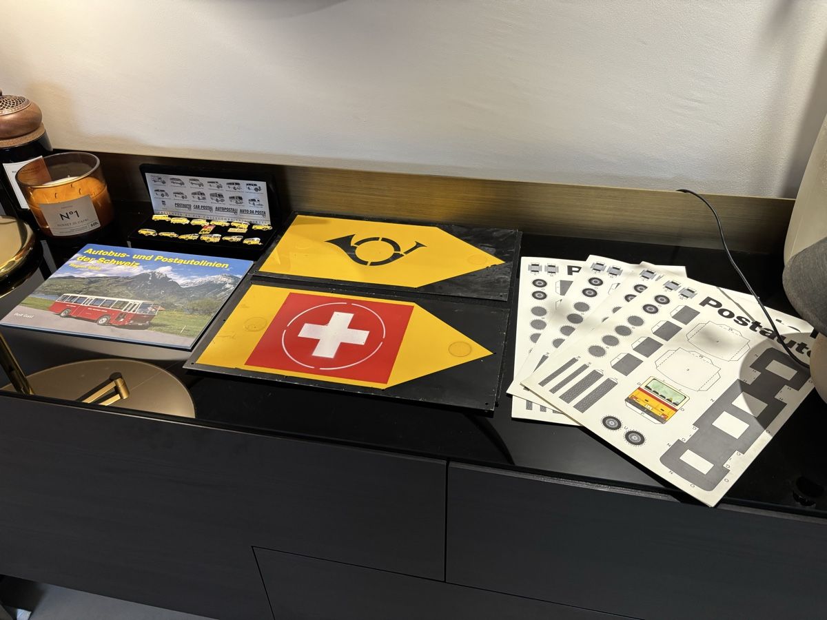 Insegne: Originale Post Email-Schilder/Bastelbogen/Heft/Pin Konvolut – Usato da Oetwil an der Limmat venduto da misssenzapensieri