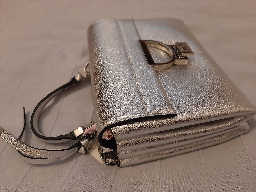 Taschen für Damen: borsa coccinelli silver new – Gebraucht aus Lugano von art_5nwk