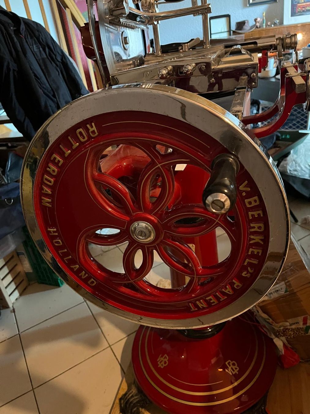 Toutes les machines: Berkel HB, avec pied , model 8 – D'occasion à Bretigny-Morrens par solveiga 1