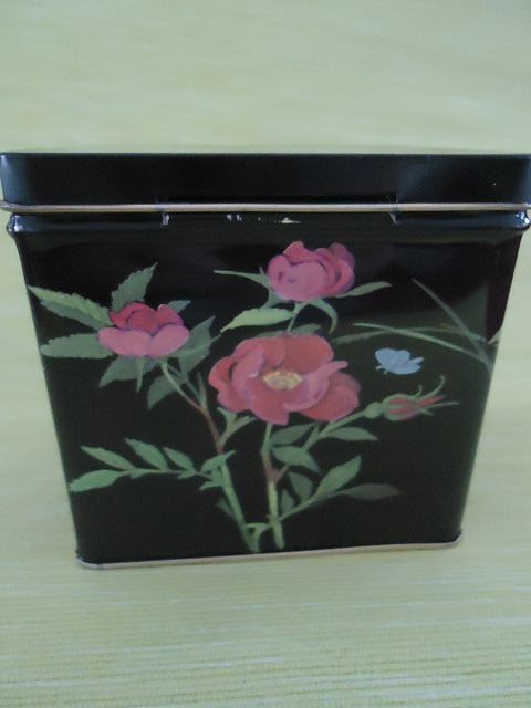 Altro in Decorazioni & Accessori: Dekorative Vintage Dose mit Rosenmuster, Schwarz, – Usato da Ergisch venduto da Haemmerli59 3