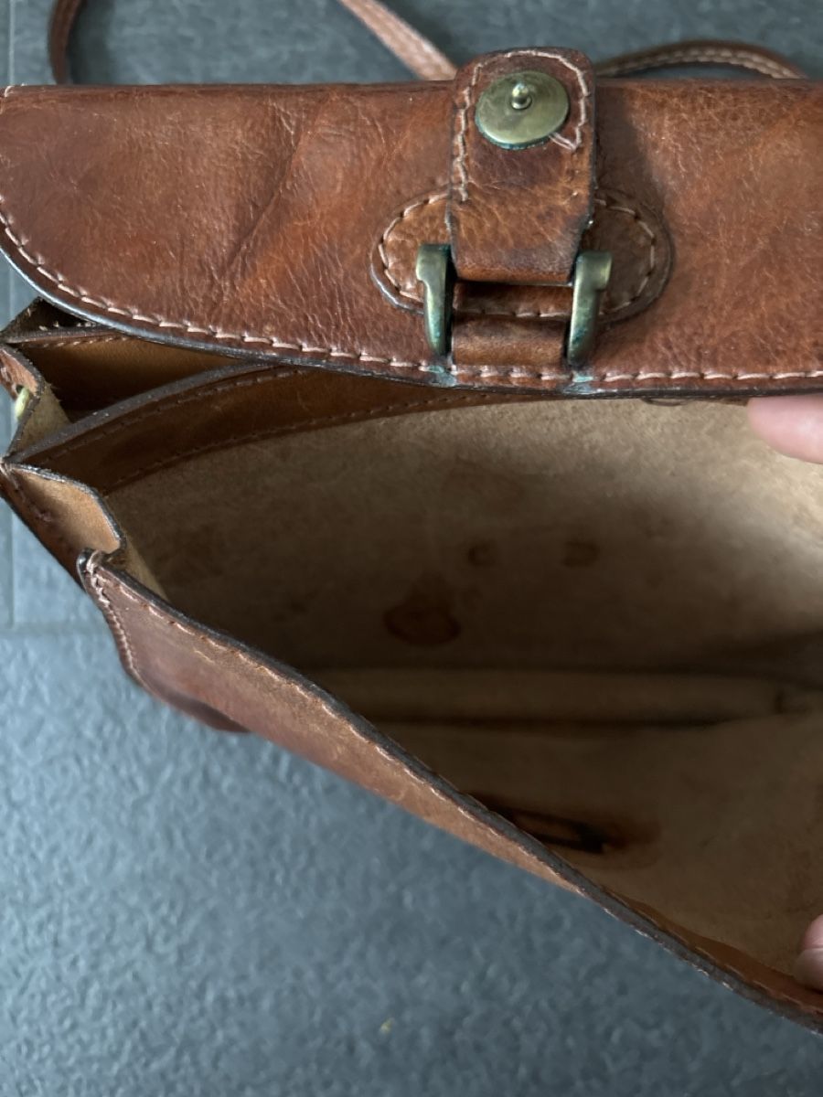 Borse da donna: Umhängetasche Leder Vintage – Usato da Sarnen venduto da leonie.vera 5