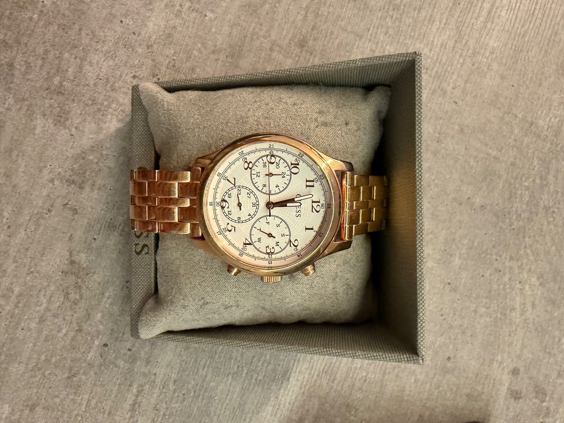Guess Montres: Guess Uhr – D'occasion à Neukirch par Rbischi