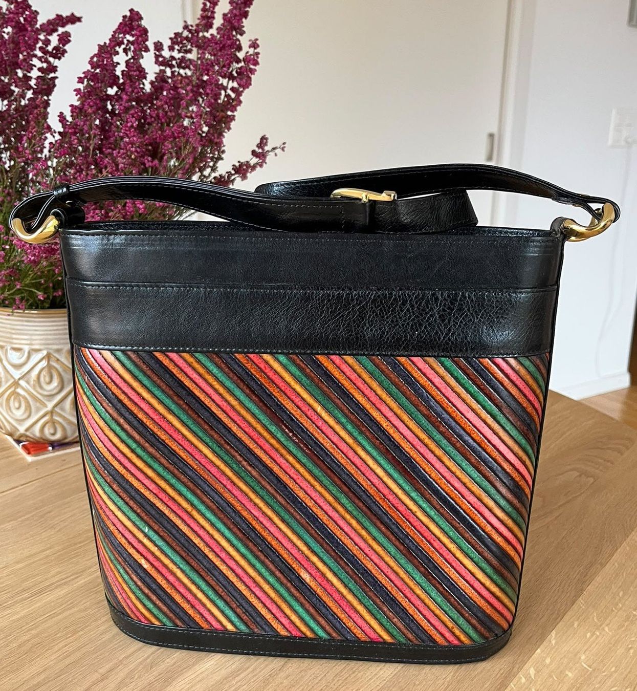 Taschen für Damen: Vintage J. Rogner Wien Handtasche – Gebraucht aus Steffisburg von moa_5m7z 2