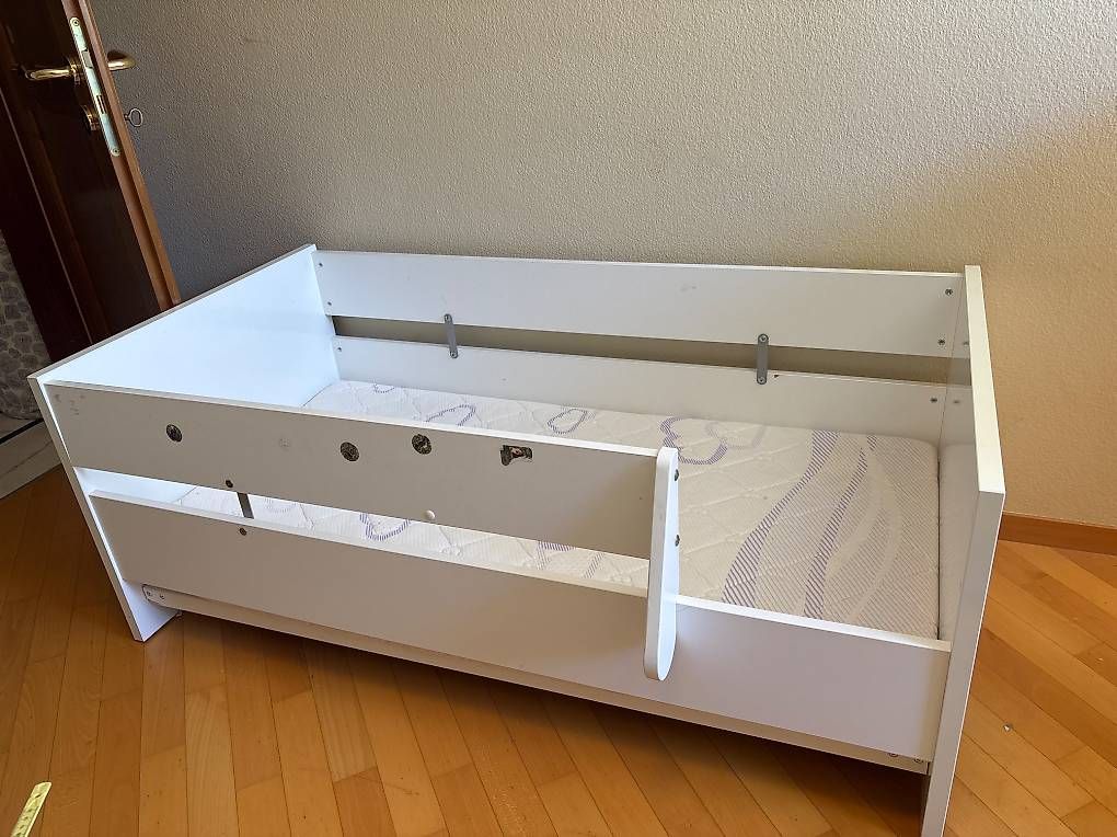 Letti: Kinderbett 70x140cm – Usato da Zürich venduto da sar_b9rs 1