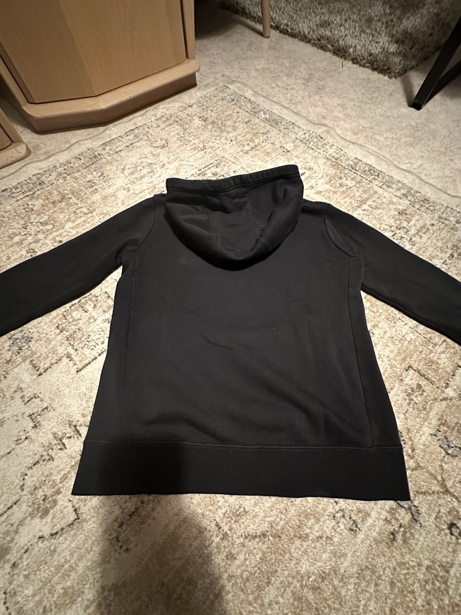 Nike Maglioni & Felpe: Nike Kapuzenpullover schwarz Grösse 137-146 – Usato da Pratteln venduto da milisandra 6