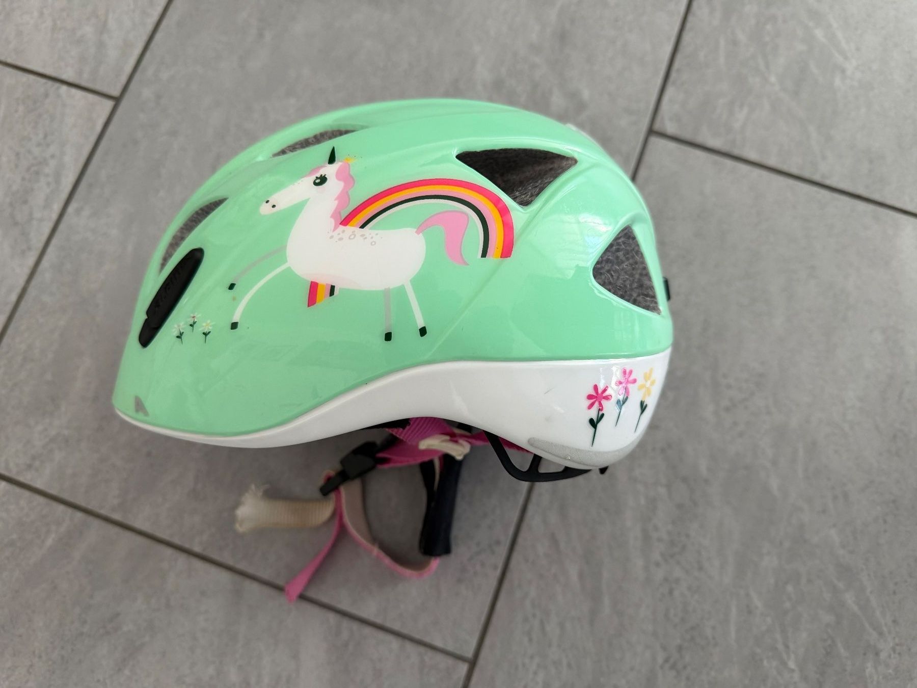 Alpina Caschi: Kinderhelm - Grösse 45 - 49 cm - Alpina – Usato da Bülach venduto da Loredana13