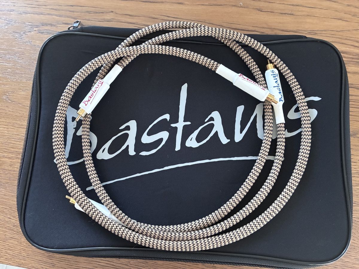 Câbles: Bastanis Hyper Space 1m Referenz High- End RCA NP 2990.- – Neuf avec emballage d'origine à Ottikon par Hifi-Guru