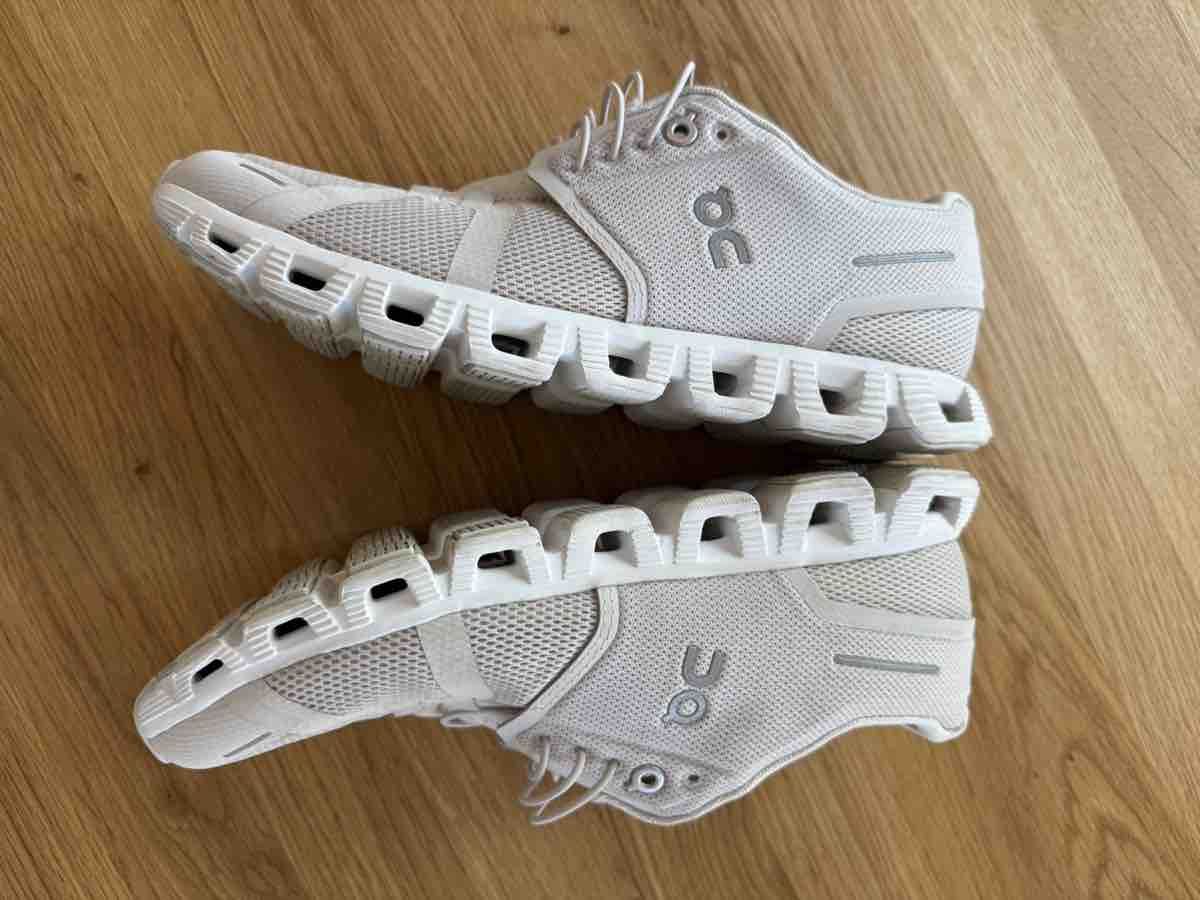 On Scarpe da donna: On Schuhe Grösse 40 – Usato da Zürich venduto da fre_fj8z 4
