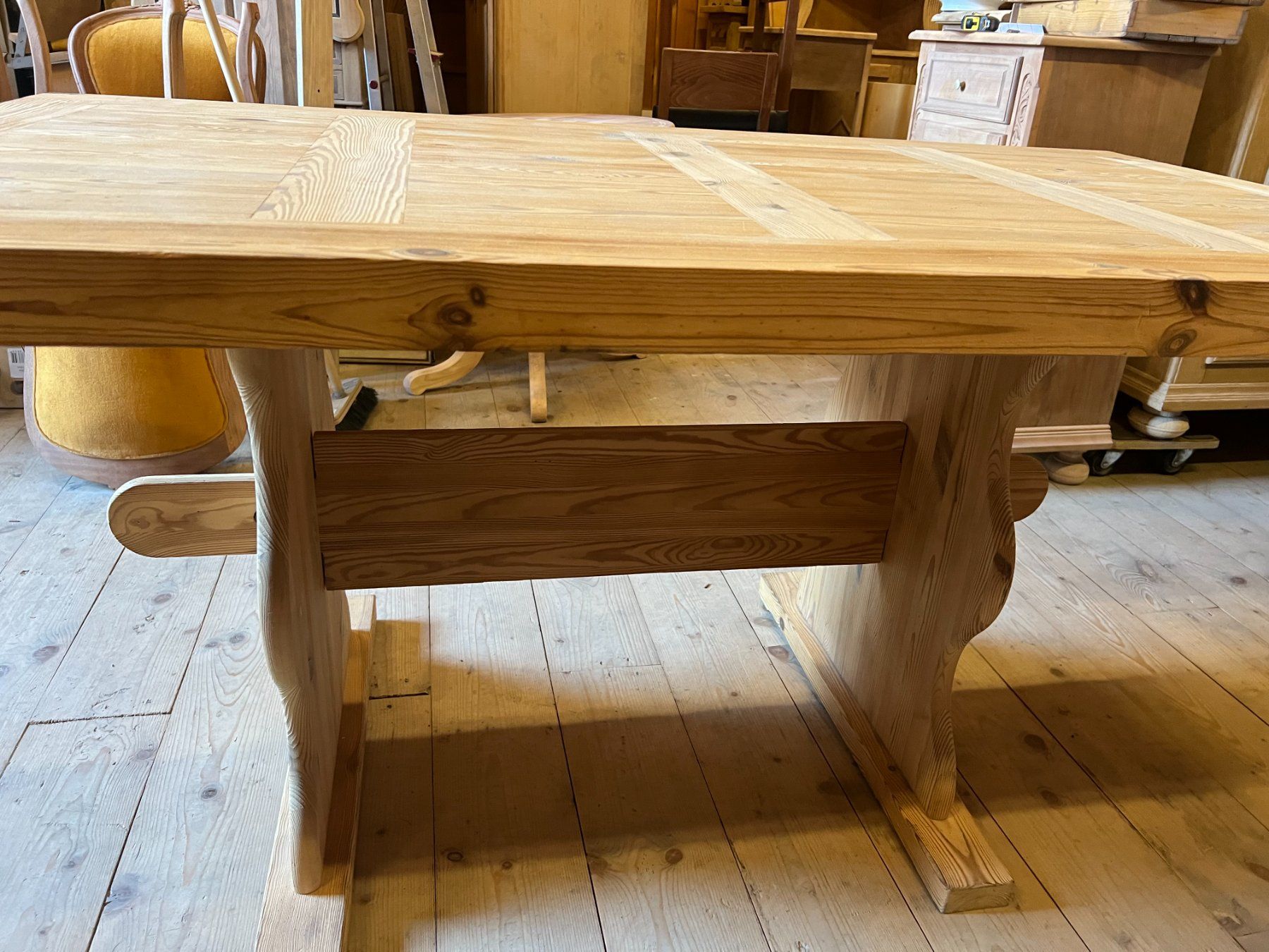 Tavoli: ART 1000-I Table sapin sablé – Usato da Pont-La-Ville venduto da BCMGLEAL 2