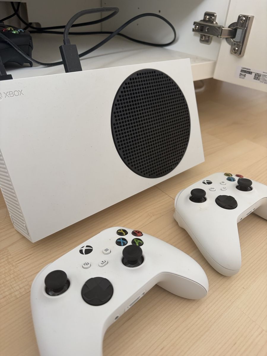 Microsoft Console: Spielkonsole Microsoft Xbox Series S  – Usato da Au / ZH venduto da Felipe_londono