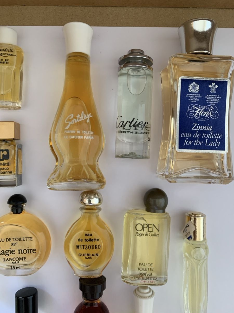 Profumi & Eau de Toilette: 30 Stück Parfum Miniaturen – Usato da Hochdorf venduto da Blume007 4