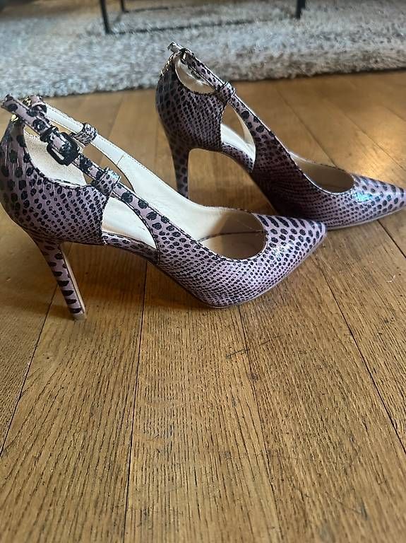 Scarpe da donna: Elegante Higheels – Usato da Aathal-Seegräben venduto da rom_cg7q 1