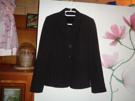 *** Blazer *** / mit feinen Streifen