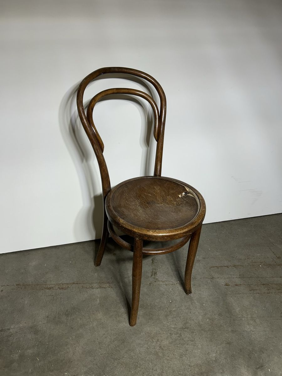 Thonet Sedie: thonet stuhl, leicht defekt – Difettoso da Zürich venduto da bergbauer8003