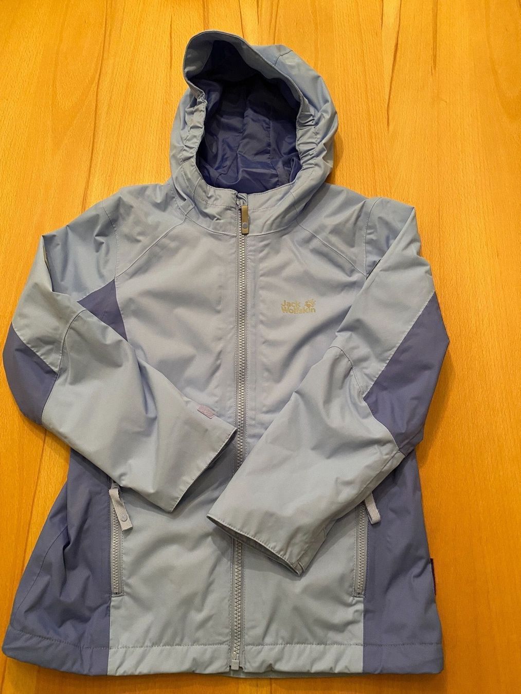 Jack Wolfskin Giacche & Cappotti: Hardshelljacke Gr. 128 Jack Wolfskin – Nuovo (secondo la descrizione) da Wohlen AG venduto da shoppi1