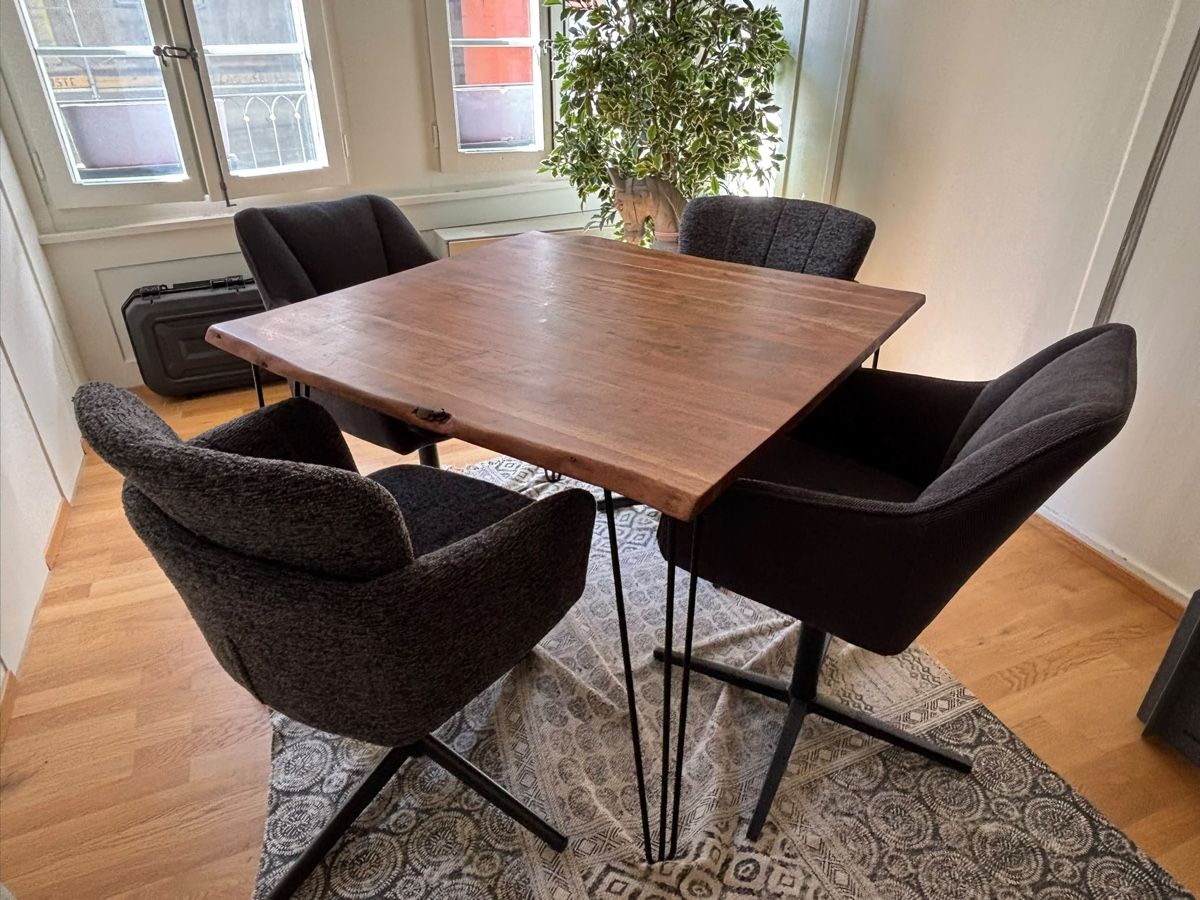 Set de table et chaises: Esstisch mit 4 Stühlen – D'occasion à Toffen par Yulieboo 1