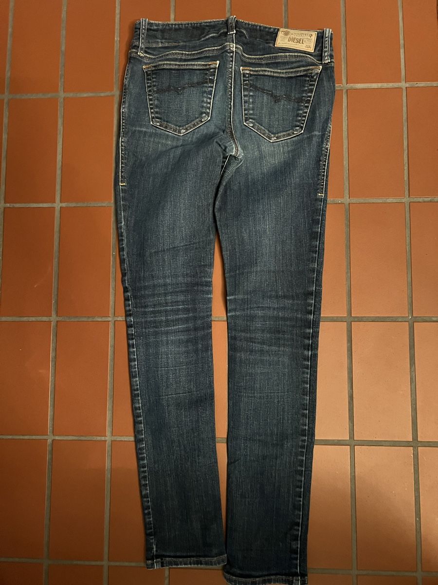 Diesel Jeans: Diesel Jeans 26/30 – Gebraucht aus zürich von kira.jj 2