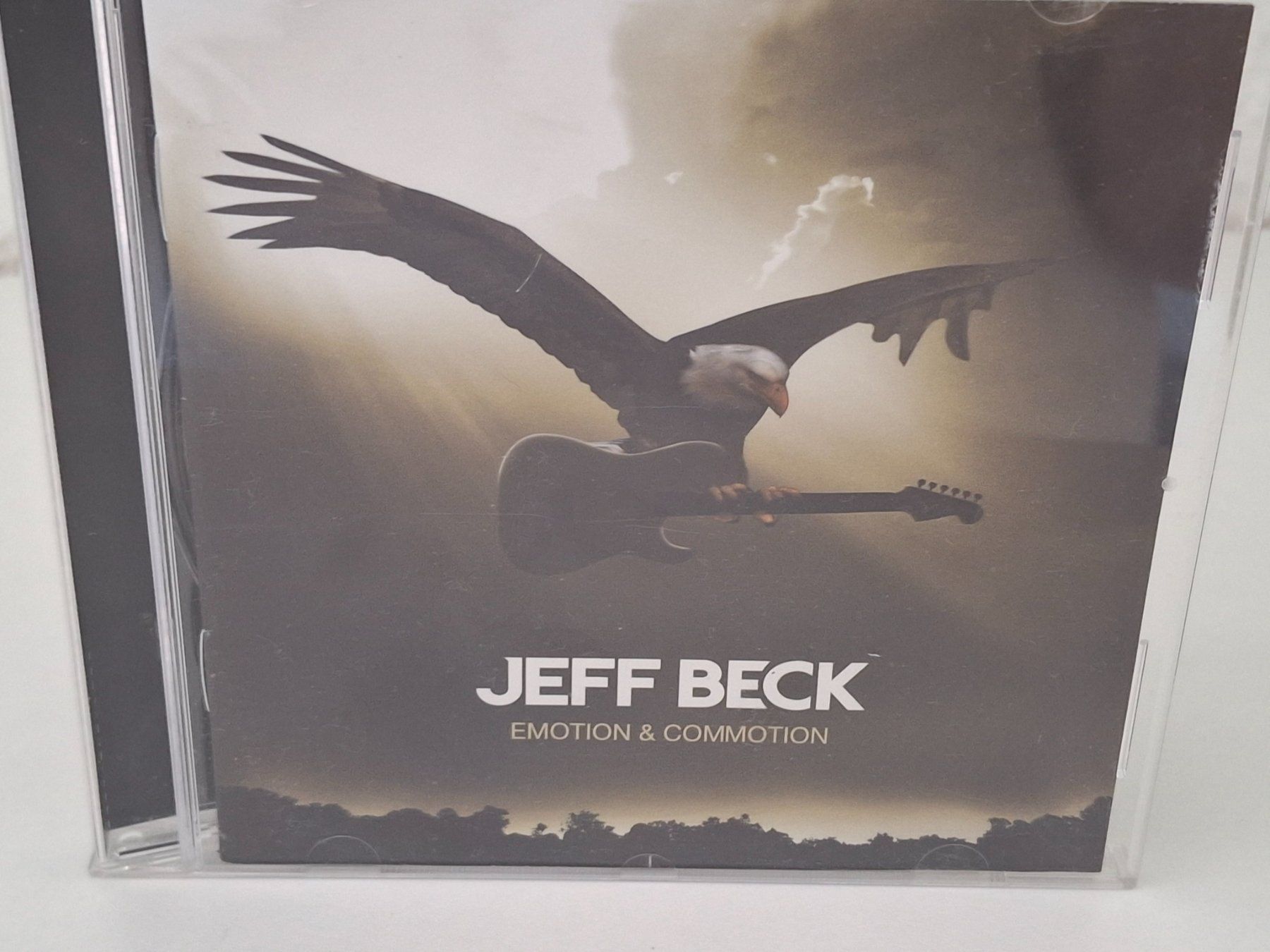 CD: CD Jeff Beck - Emotion & Commotion – Usato da Aarberg venduto da Jackup1