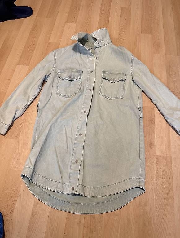 Robes: Hellgrünes Jeansblusenkleid – D'occasion à Alchenflüh par selina077
