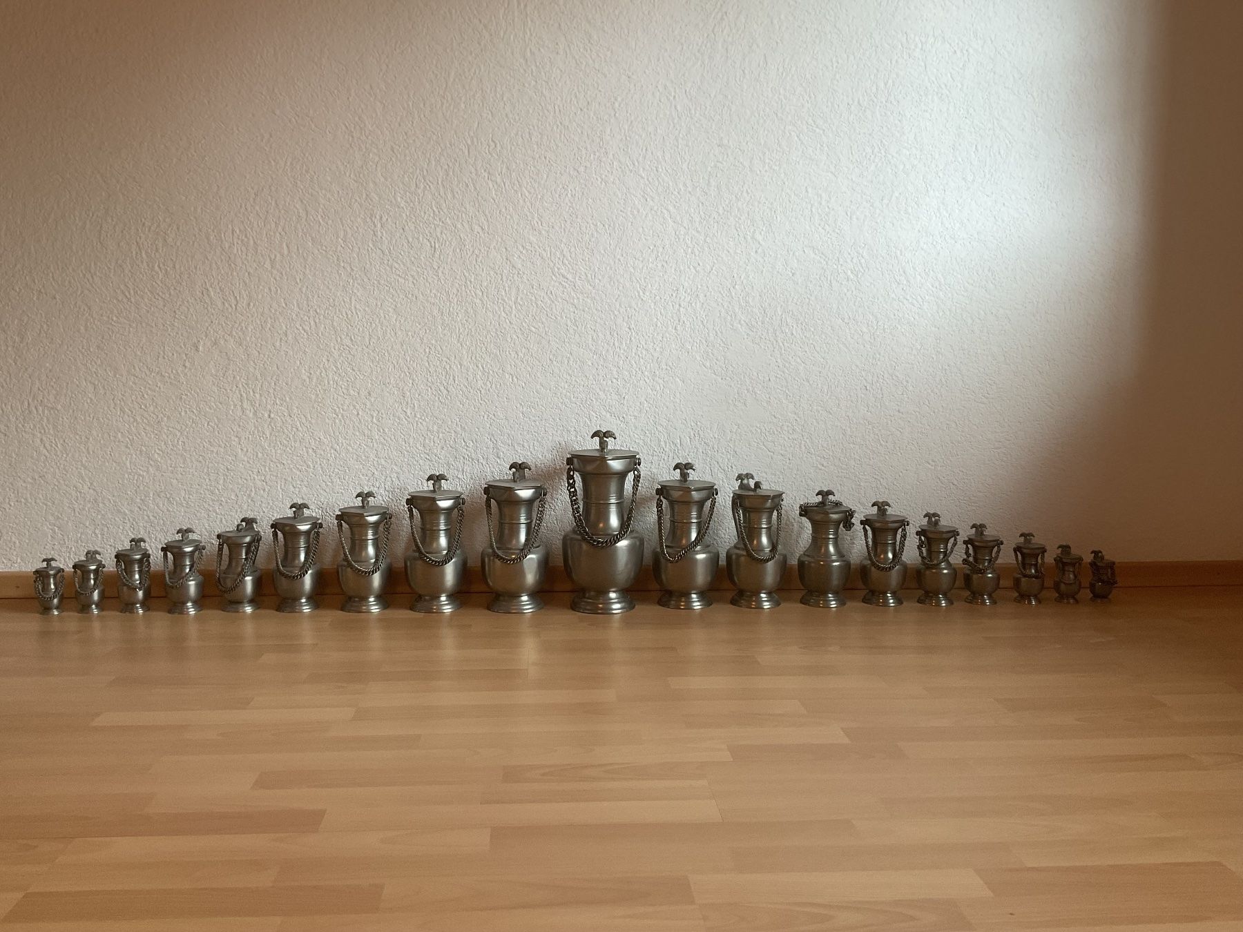 Tutte le decorazioni: 19-teiliges Walliserkannen Set – Usato da Solothurn venduto da huesi78 1