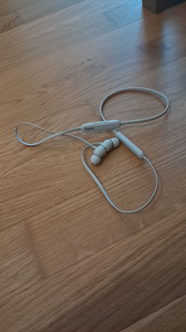 Beats Cuffie: Beats Flex Kopfhörer – Difettoso da Tuggen venduto da parkmaster