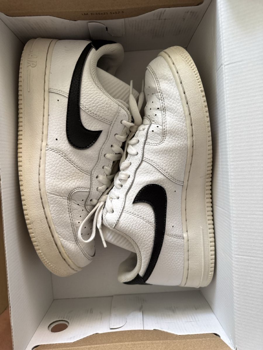 Nike Scarpe da uomo: Nike Air Force 1 Schuhe Gr 42 / Sohle defekt – Difettoso da Schlieren venduto da Schnaepliparadies