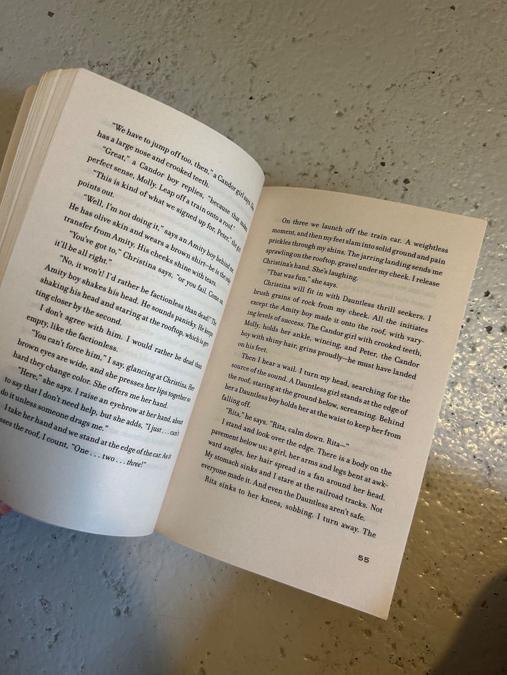 Livres: Divergent (Veronica Roth) – D'occasion à Wabern par belka72 3