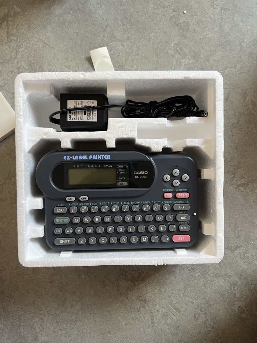 Stampanti: Casio EZ Label Printer KL2000 – Usato da Lenzburg venduto da Sil.sal 2