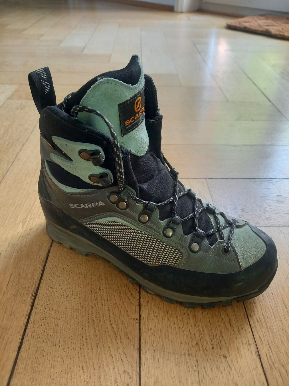 Scarpa Scarpe da donna: Scarpa Wanderschuhe Gr. 37.5 – Usato da Aarau venduto da Philou020