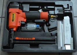 Nuair pneumatischer Klammerapparat / agrafeuse pneumatique