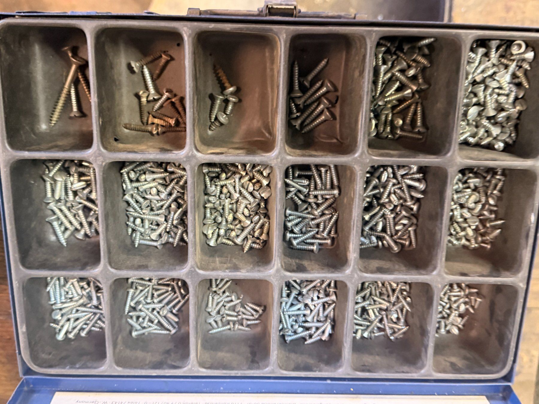 Tutti gli attrezzi: 5 Sortimentsboxen (Lot 167) 6017 Ruswil – Usato da Bäriswil venduto da WWYN-AUKTIONEN 5