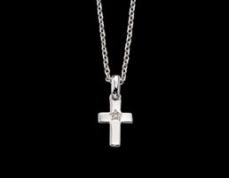 Halskette mit Diamantkreuz