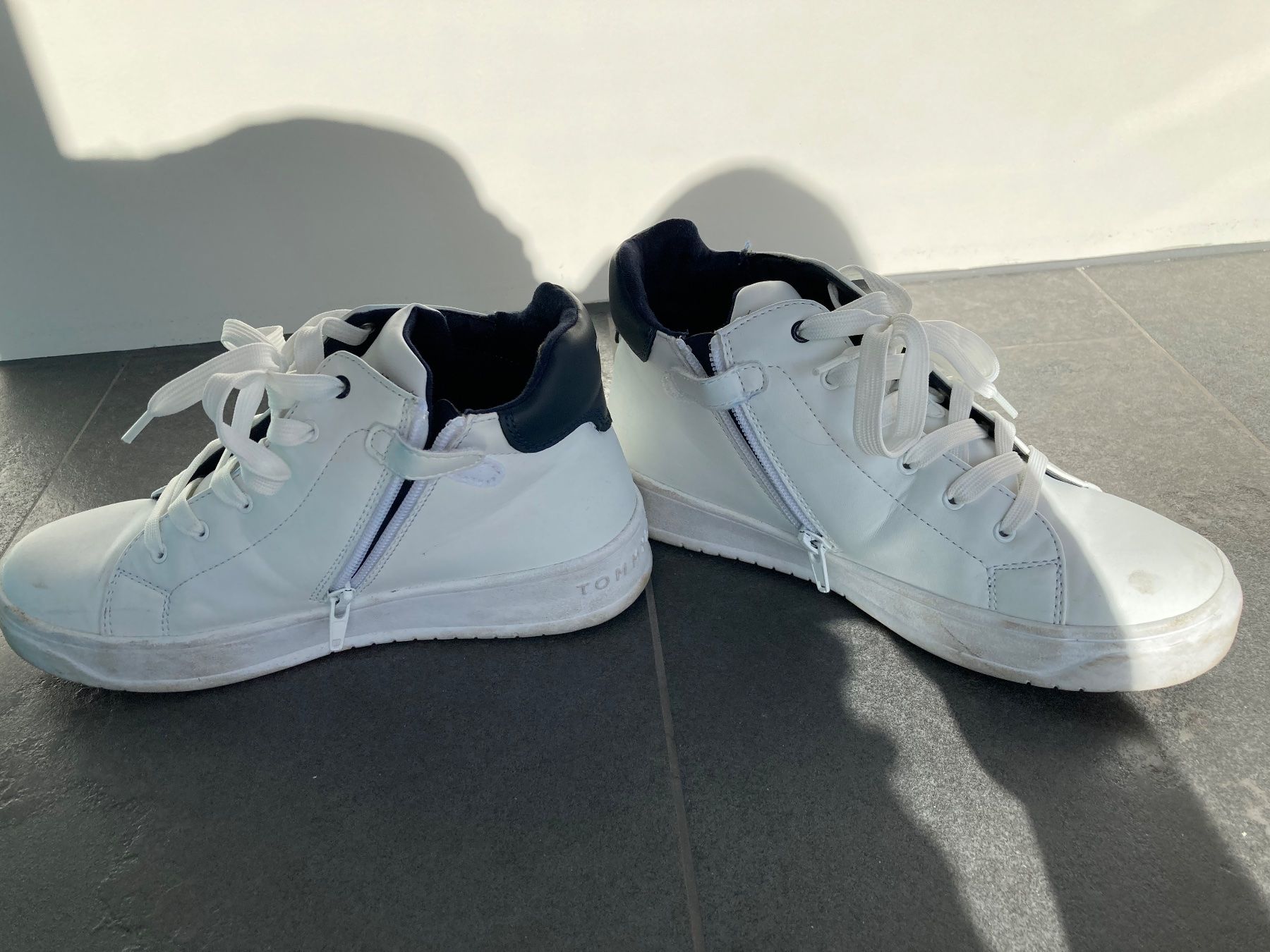 Tommy Hilfiger Scarpe per ragazzi: Tommy Hilfiger Kinder – Usato da Pratteln venduto da Miki_ 1