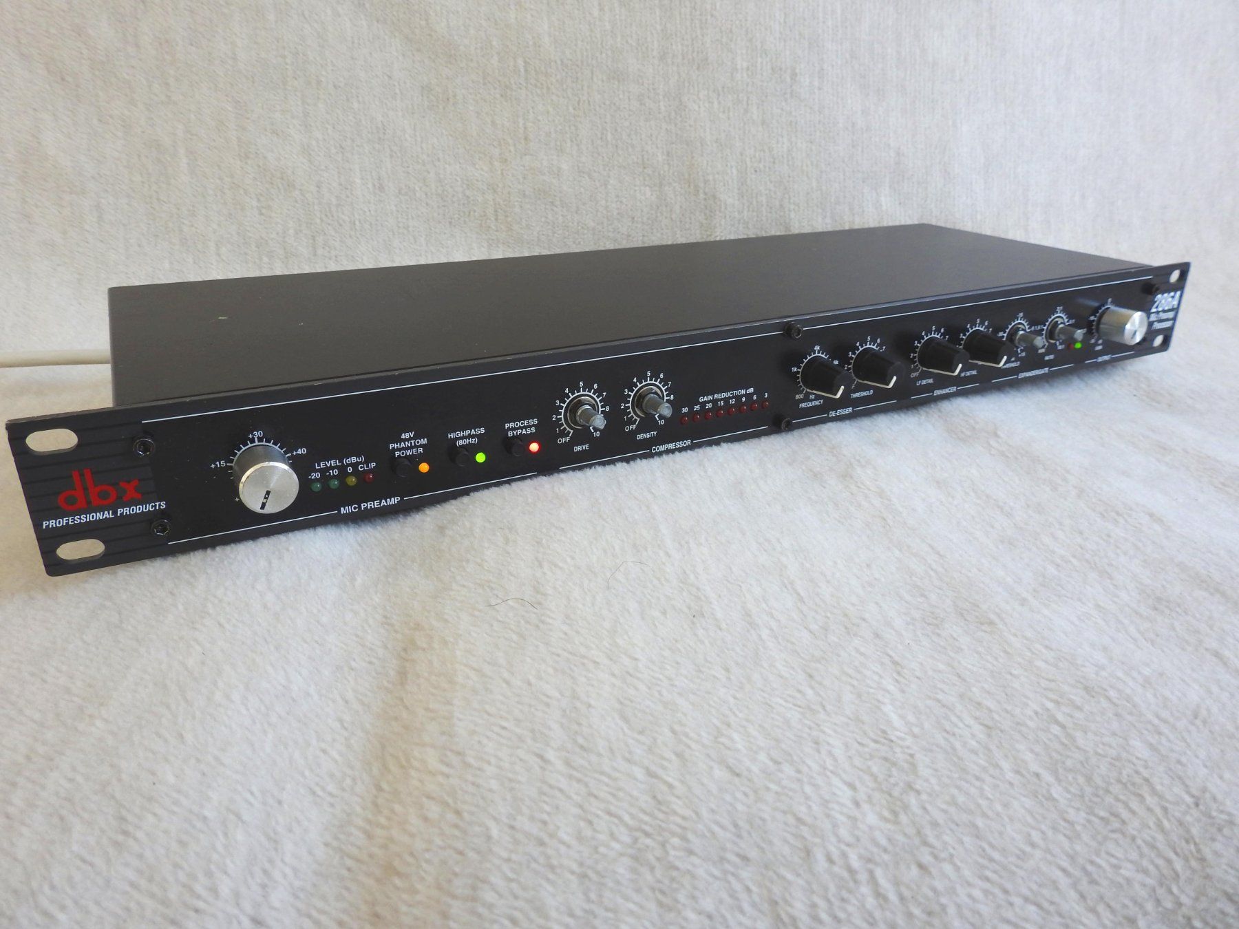 Dbx Equalizer: DBX 286A Microphone Preamp Channelstrip compressor de-esser – Gebraucht aus Zürich von
