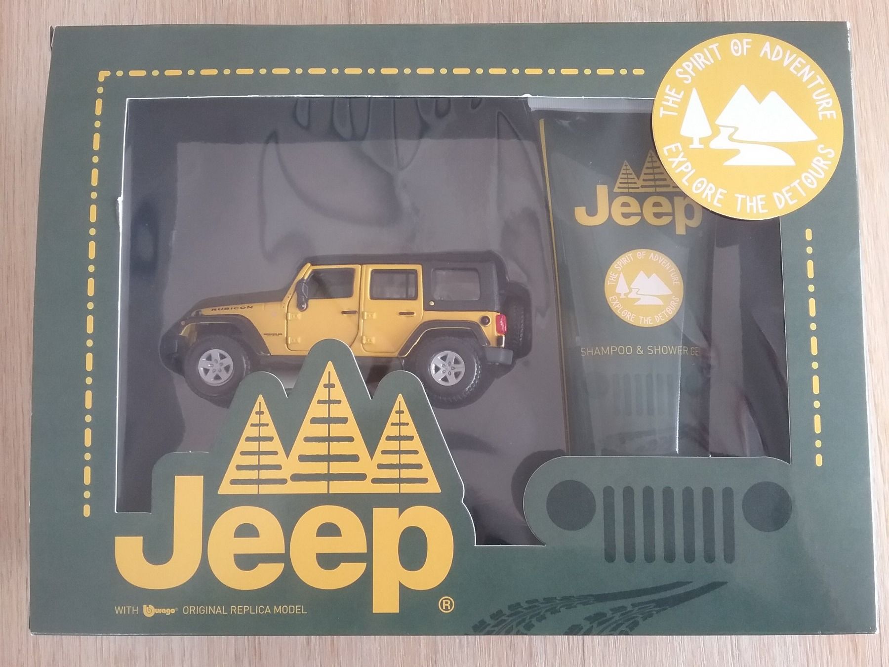 Prodotti di pulizia: JEEP  SHAMPOO & SHOWER GEL u Modell JEEP – Nuovo e nell'imballaggio originale da Altstätten SG venduto da Florida013