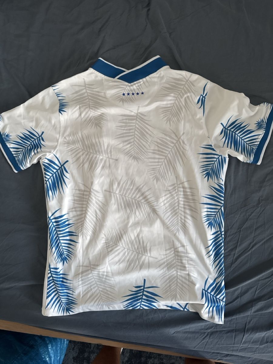 Nike Leibchen & Hosen: Fussballtrikot Brasilien Grösse L – Neu (gemäss Beschreibung) aus zürich von sel_c7gk 1