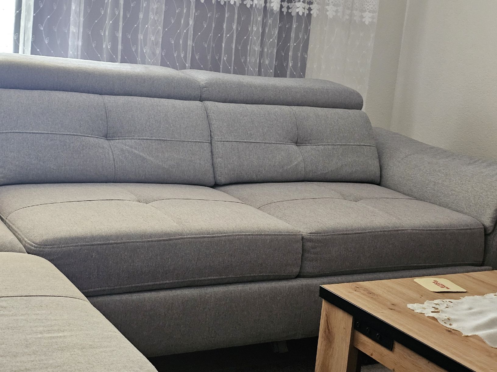 Divani: Canapé d'angle gris avec conteneur utilisé comme neuf – Nuovo (secondo la descrizione) da Fribourg venduto da gio_m5kp 4