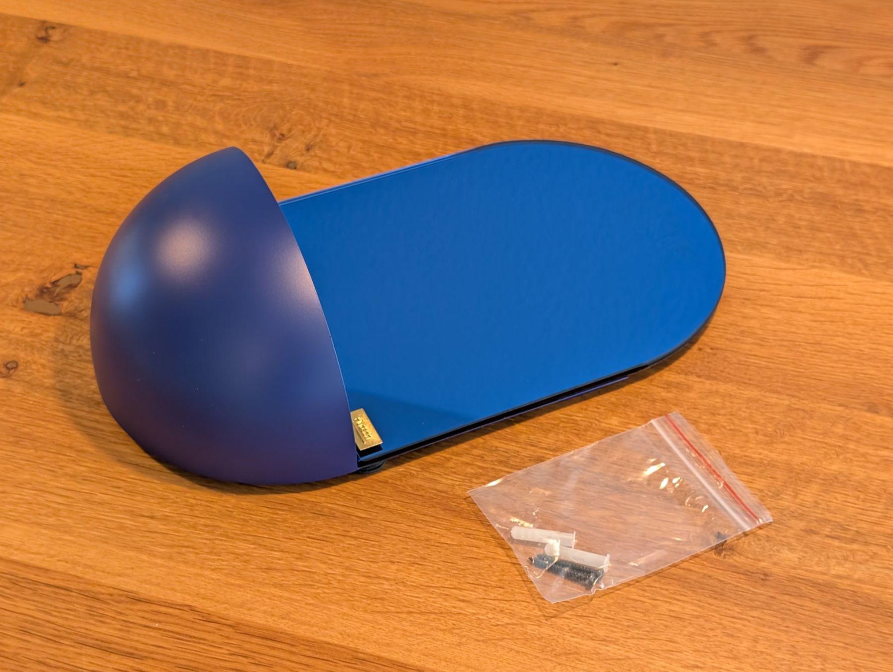 Spiegel: Hübsch Wand Spiegel Blue Arc – Neu und originalverpackt aus Rotkreuz von CRLNSC 2