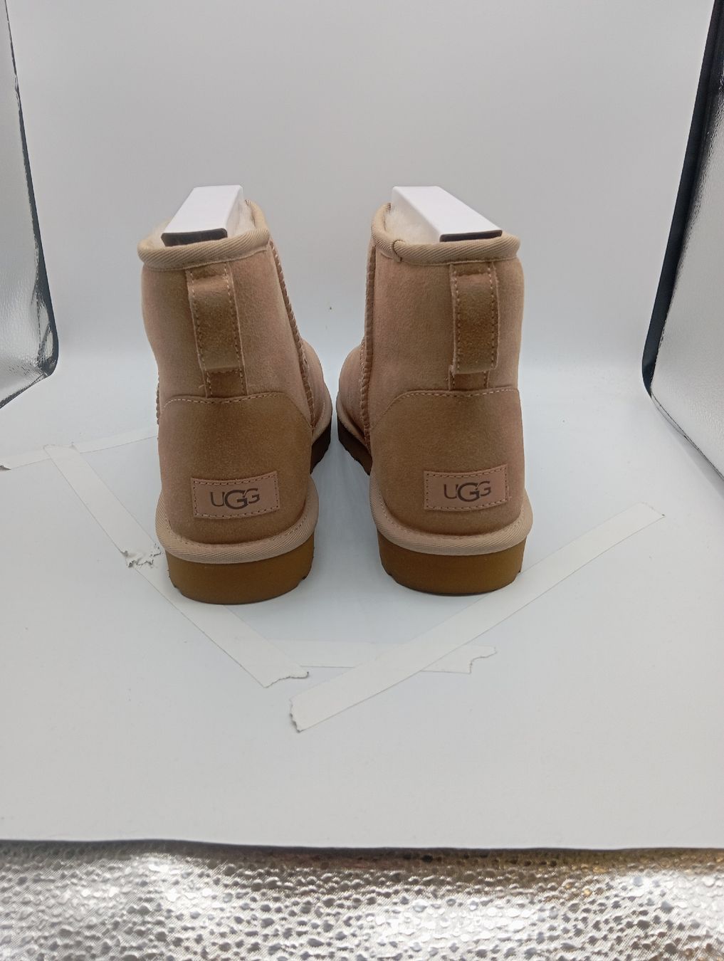 Ugg Scarpe da donna: UGG Classic Mini II - Sand (EU41) – Nuovo e nell'imballaggio originale da Schaffhausen venduto da outlez 3