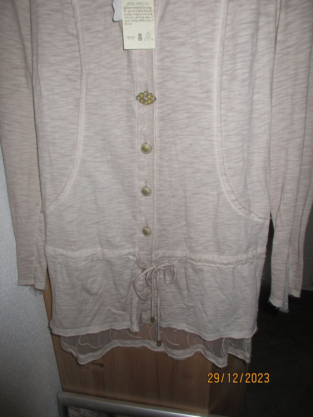 Bottega Veneta Camicette: Bottega Bluse wunderschön beige mit Spitzen M – Nuovo (secondo la descrizione) da Ottenbach venduto da Claurin 1