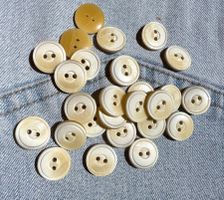 Restposten Knöpfli    für Bluse / Hemd  13mm