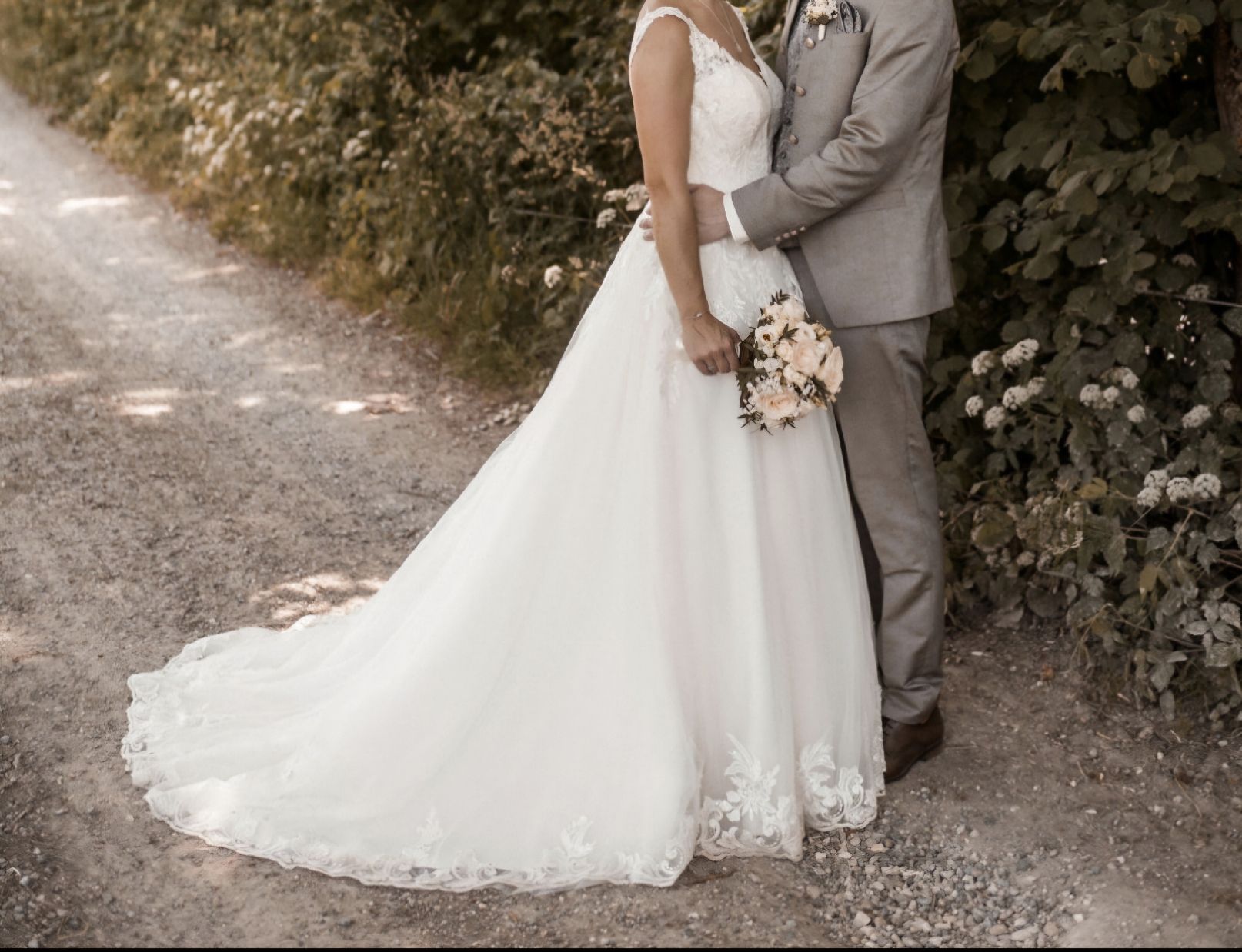 Vestiti: Brautkleid Ladybird  – Usato da Wolhusen venduto da Tanja31010 5