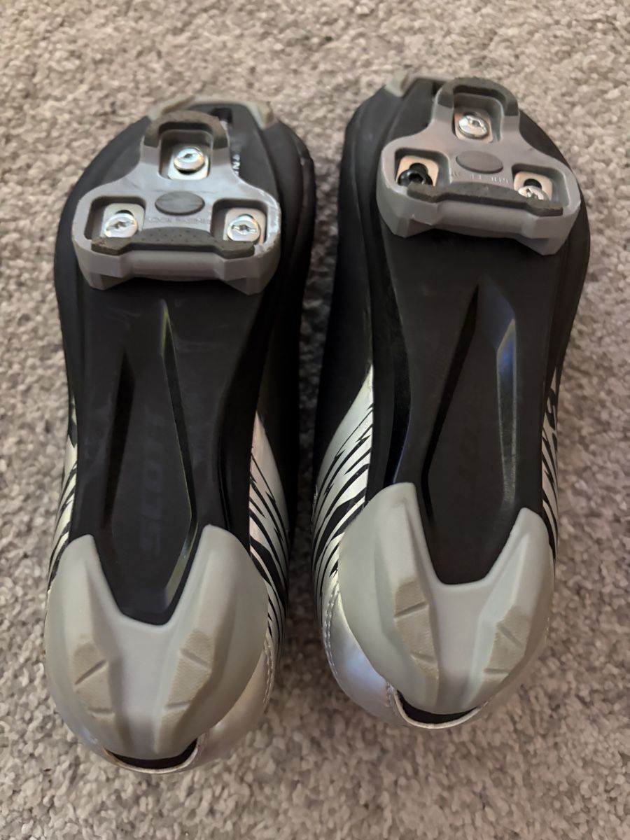Scott Chaussures femmes: Scott Veloschuhe 37 – D'occasion à Bolken par viv_52qx 2