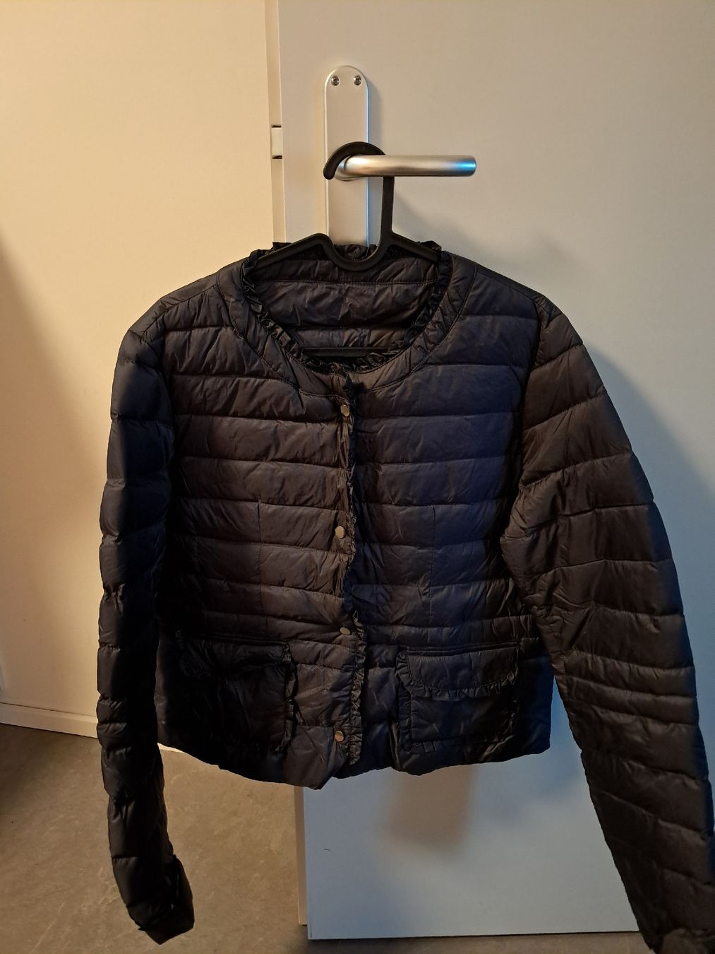Giacche: Schwarze Daunenjacke  – Nuovo (secondo la descrizione) da Uster venduto da sop_2fxk