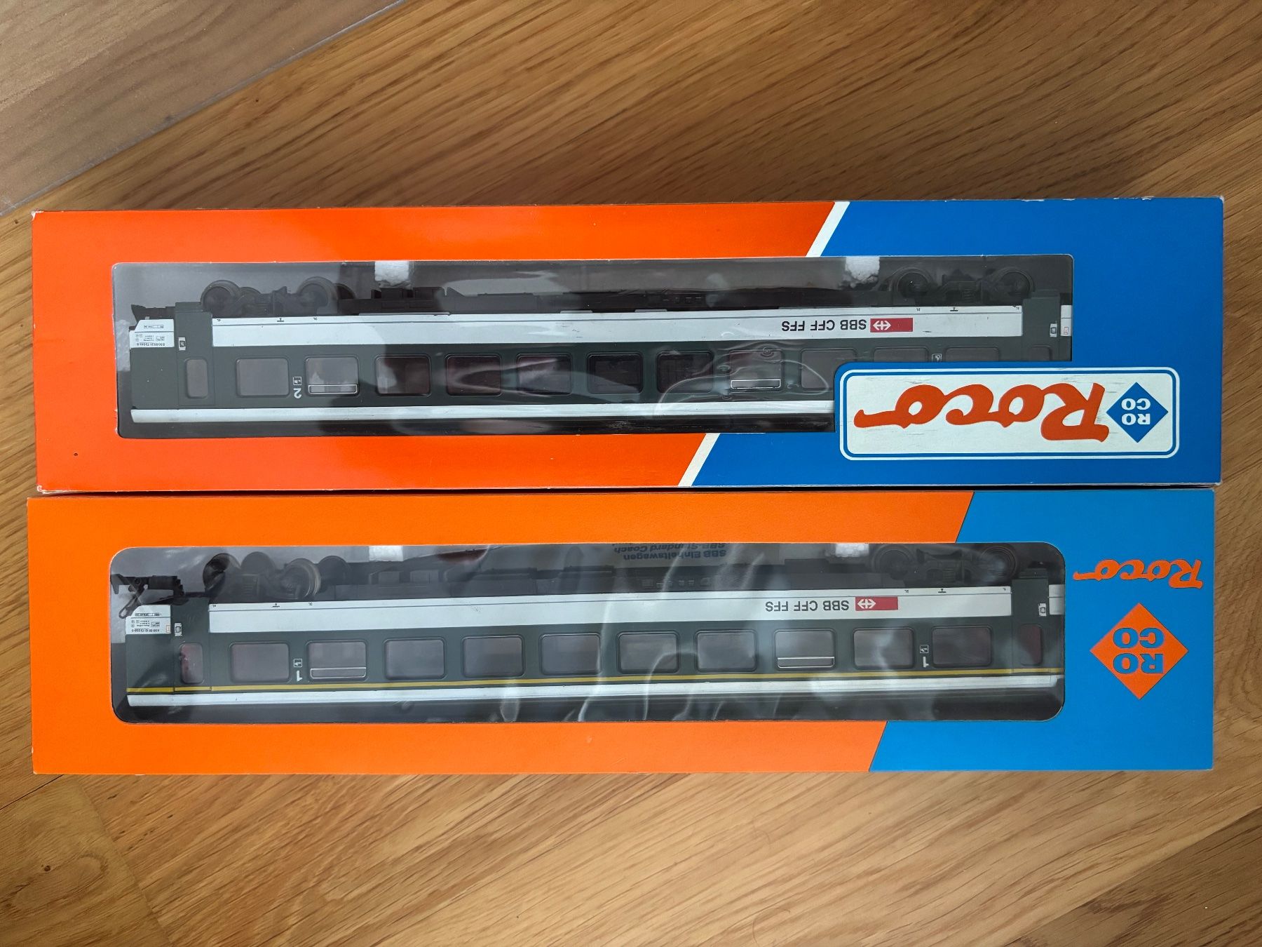 Hag Modellini di ferrovie: 2x Roco SBB Wagen (44201B & 44472) – Usato da Bremgarten AG venduto da Trombone98 1