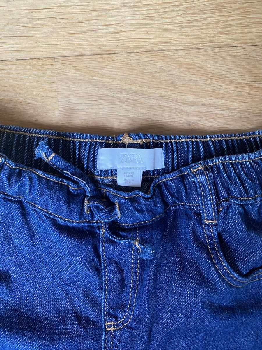Zara Pantaloni: Jeans ZARA 104 – Usato da Zürich venduto da Mariaov 2