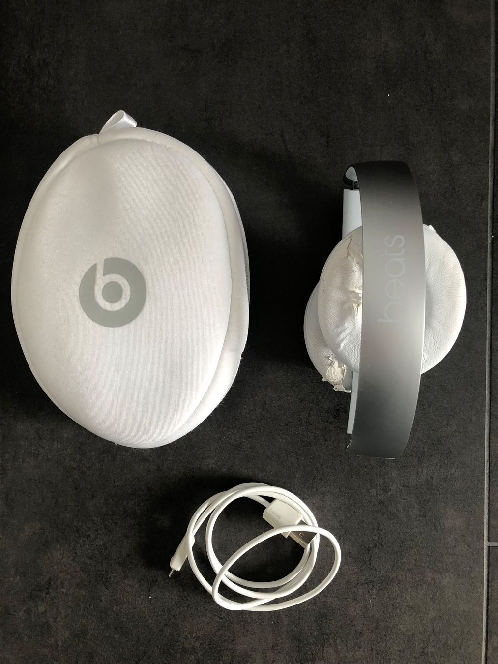 Beats Cuffie: Beats Solo Wireless – Usato da Oberägeri venduto da MariaLehman